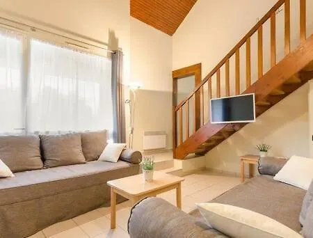 Semesterbostad Orient Village