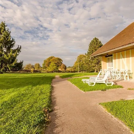 Semesterbostad Orient Village *